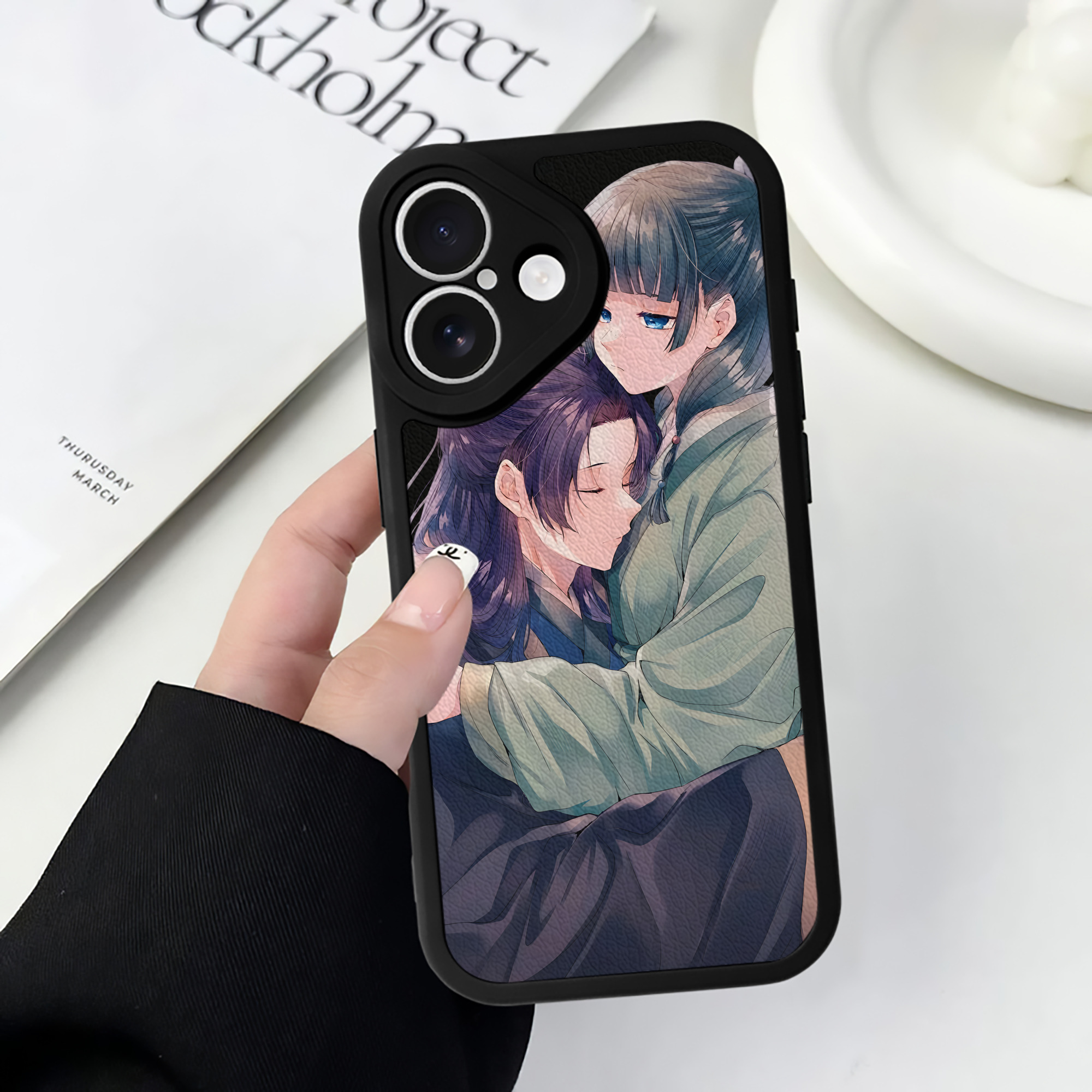 （画像用） 薬屋のひとりごと The Apothecary Diaries 【iPhone 16シリーズ対応】シリコンスマホケース（レザー調） 材質：シリコン